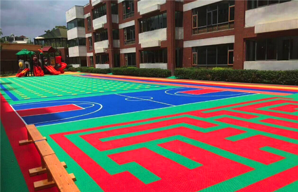 毒跑道事件頻發(fā)，仲達(dá)塑膠懸浮式地板受幼兒園熱捧